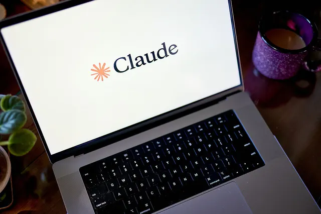 Claude Chrome Extension Flaw Allowed Zero-Click Prompt Injection via Any Website